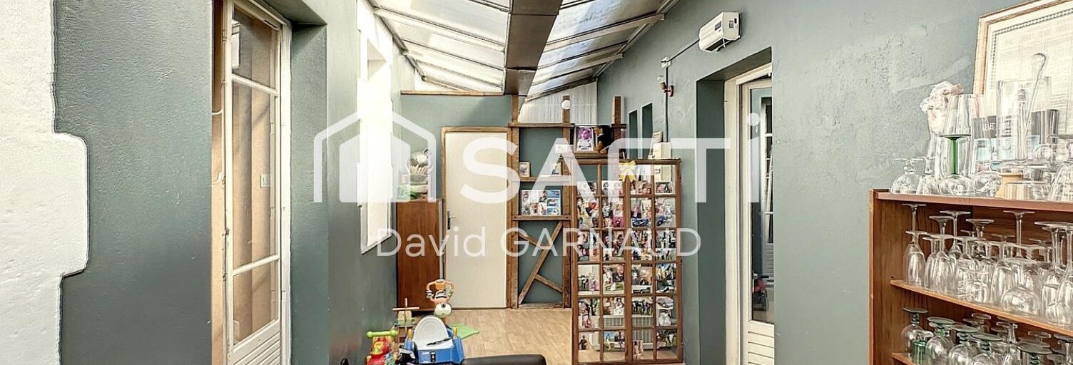 Immeuble  144 m² à vendre à Terres-de-Haute-Charente (16270)