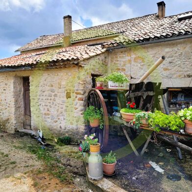 Maison 8 pièces 150000 €