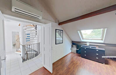 Maison familiale 1éà m²  Double garage, jardin & terrasse — photo du bien