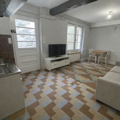 Appartement 1 pièces 334 €