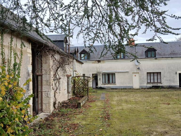 propriété  de 4 maisons et 3 gîtes  grande piscine — photo 1