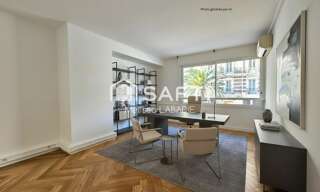 Bureau  93 m² à vendre à Toulon (83000)