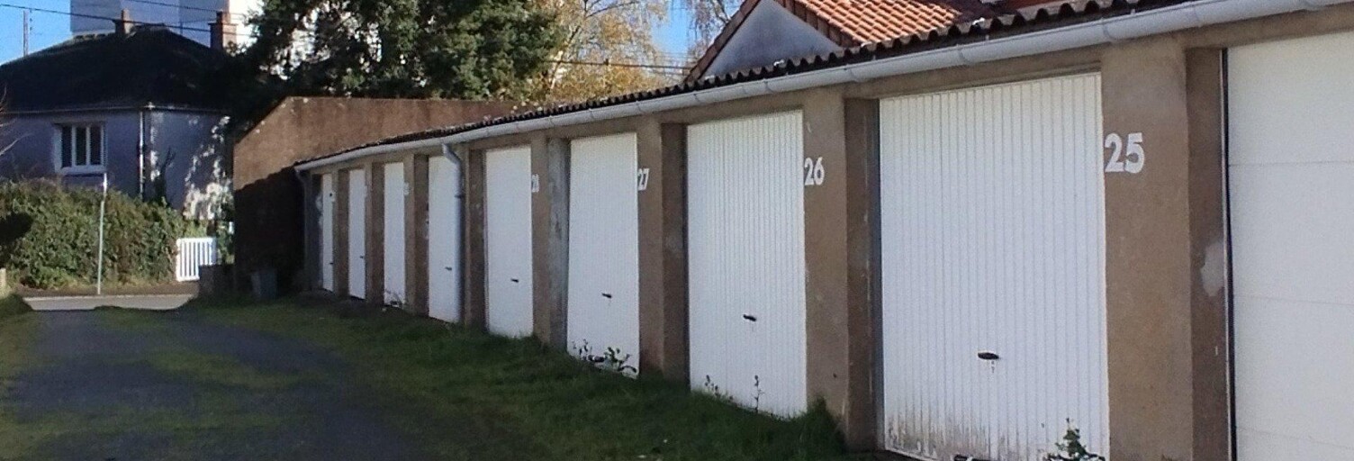 Garage  112 m² à vendre à Nantes (44300)