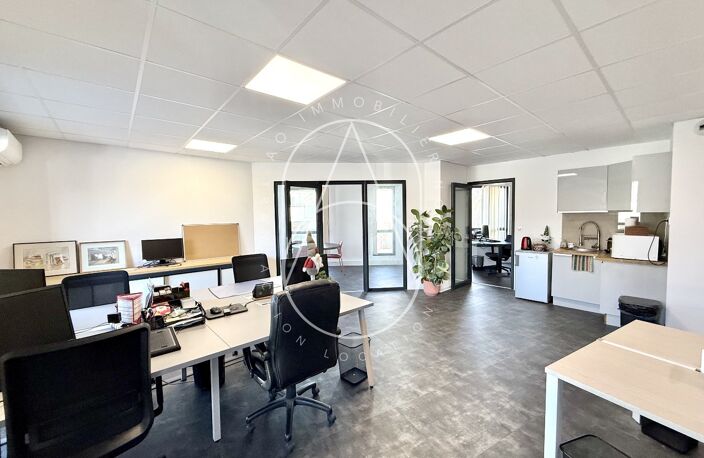 Bureau — photo 4