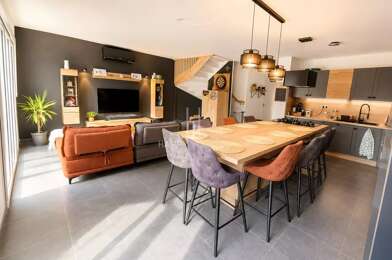 Maison 4 pièces 370000 €