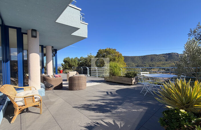 Maison d'architecte avec superbe vue — photo 5