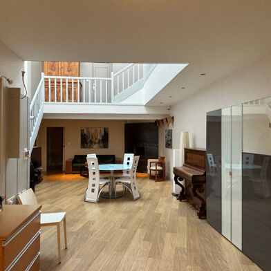 Appartement 5 pièces 443080 €