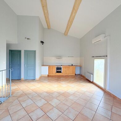 Appartement 3 pièces 750 €