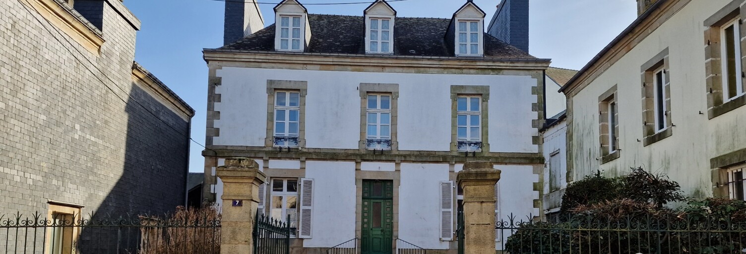 Maison 10 Pièces 192 m² à vendre à Gourin (56110)