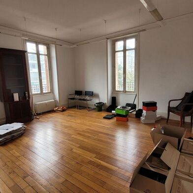 Appartement 6 pièces 263760 €