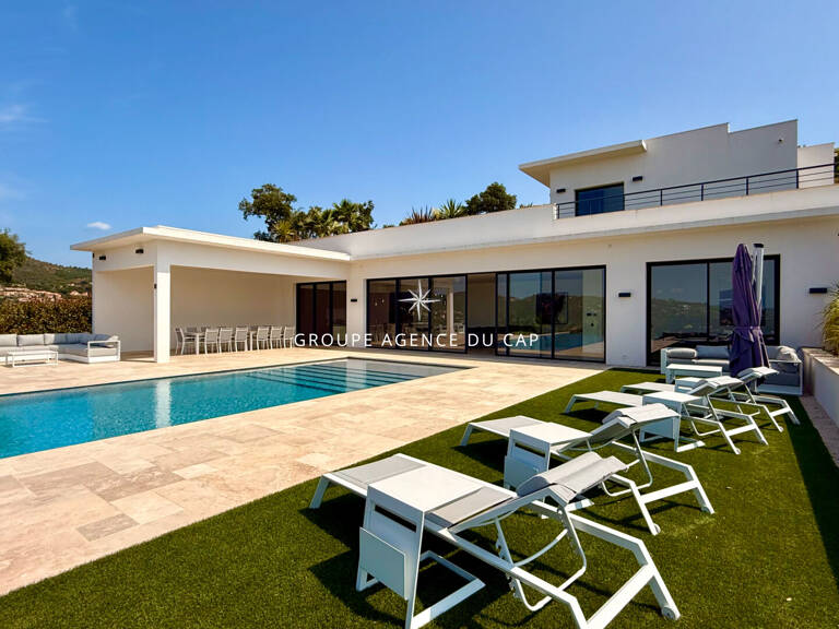 LES ISSAMBRES VILLA LUXUEUSE VUE MER PANORAMIQUE 7 CHAMBRES AVEC GARAGE 4  VOITURES PISCINE INTÉRIEURE ET EXTÉRIEURE — photo 1