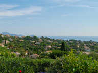 A VENDRE VILLA VUE MER 4 PIECES  2/3 CHAMBRES AVEC TERRASSE JARDIN ET GARAGE AUX ISSAMBRES — photo 3