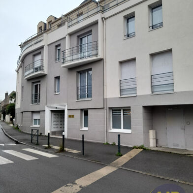 Appartement 3 pièces 775 €