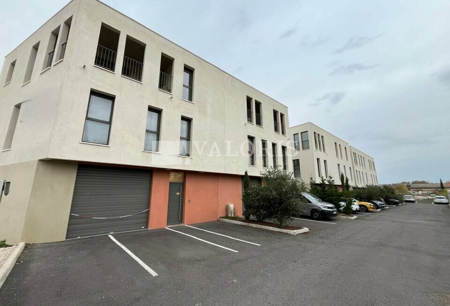 BUREAUX à LOUER — photo 1