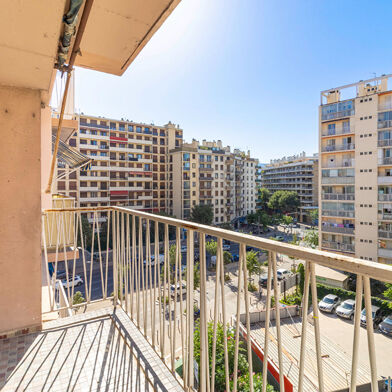 Appartement 4 pièces 1200 €