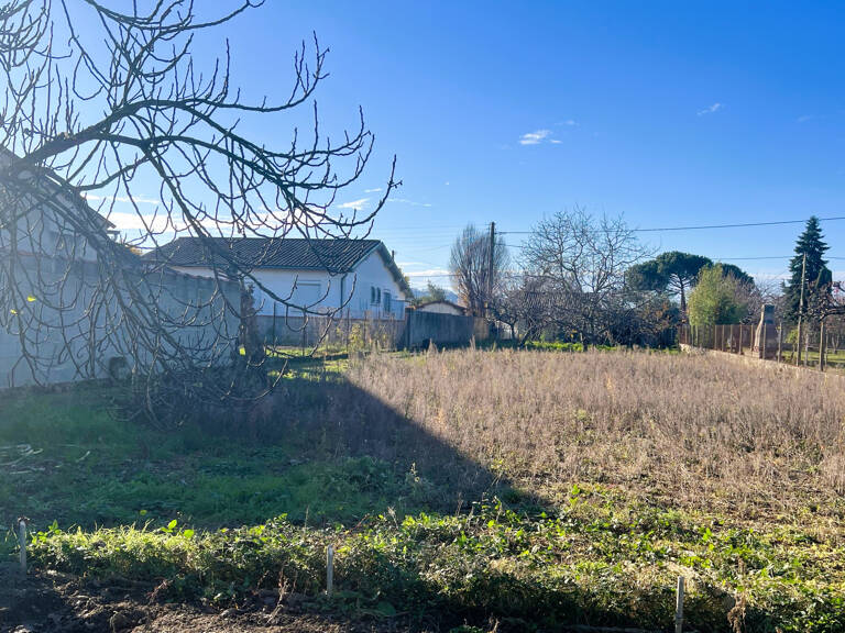 TERRAIN - 1030 m2 — photo 1