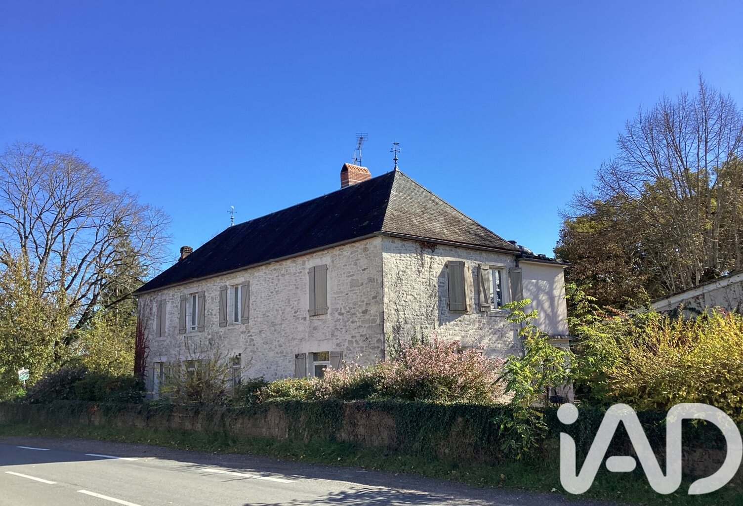 Vente Maison/villa 8 pièces — photo 1