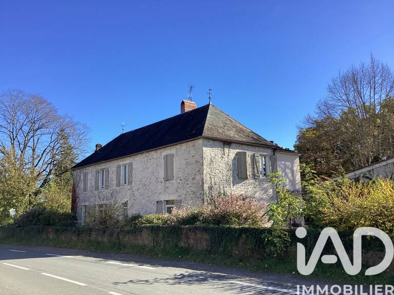 Vente Maison/villa 8 pièces — photo 1