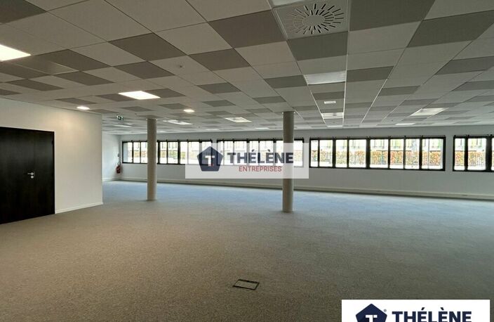 BUREAUX à LOUER — photo 3