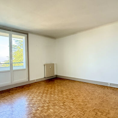 Appartement 3 pièces 1086 €