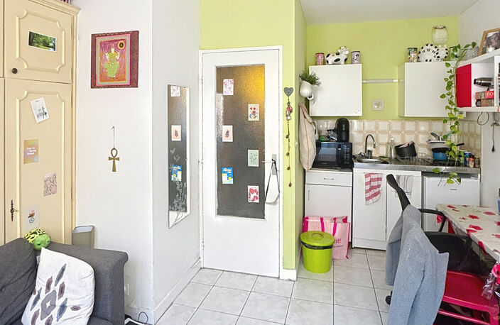 RUE BOILEAU / STUDIO DE 19 M2 VENDU LOUÉ. — photo 2