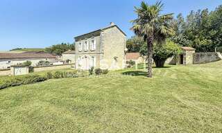 Maison 6 Pièces 150 m² à vendre à Roullet-Saint-Estèphe (16440)