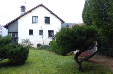 Jolie maison en pierres de 194 m² sur 3 niveaux, sur 5 ares 36 de terrain clôt et arboré. — photo du bien