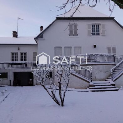 Maison 11 pièces 280000 €