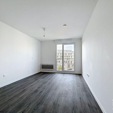 Appartement 1 pièces 790 €