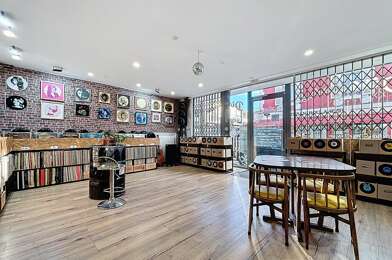 Commerce 4 pièces 70000 €