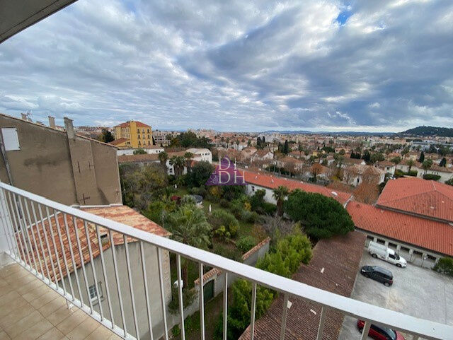Appartement  T3 à louer Hyères 83400