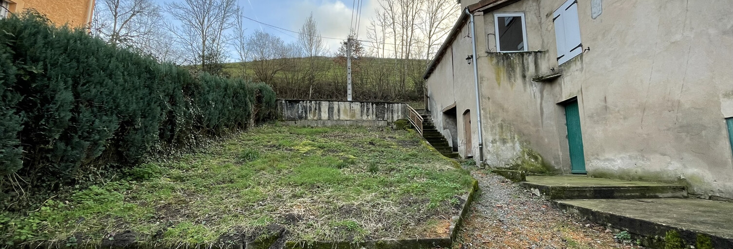 Immeuble  130 m² à vendre à Amplepuis (69550)