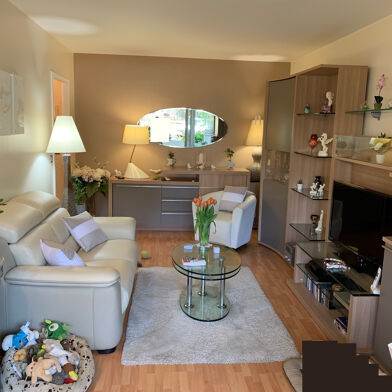 Appartement 2 pièces 921 €