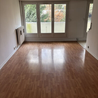 Appartement 2 pièces 921 €