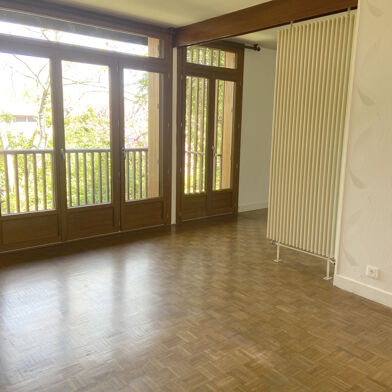 Appartement 3 pièces 730 €