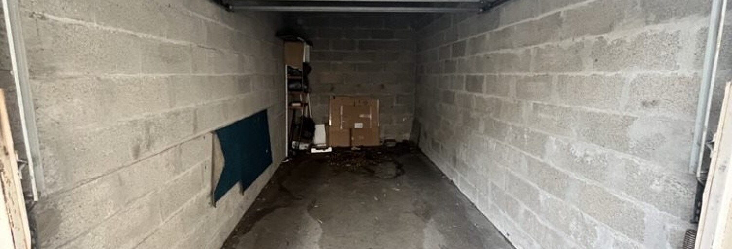 Garage   m² à vendre à Bordeaux (33000)
