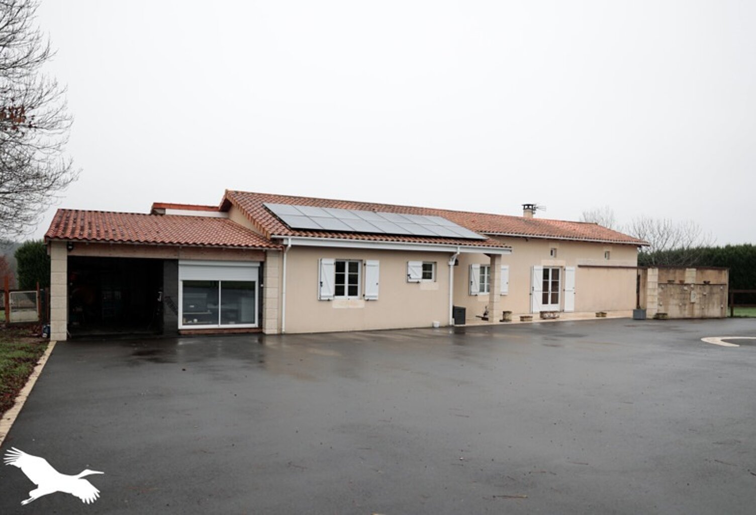 Vente maison 4 pièces 138 m² Confolens (16500) — photo 1