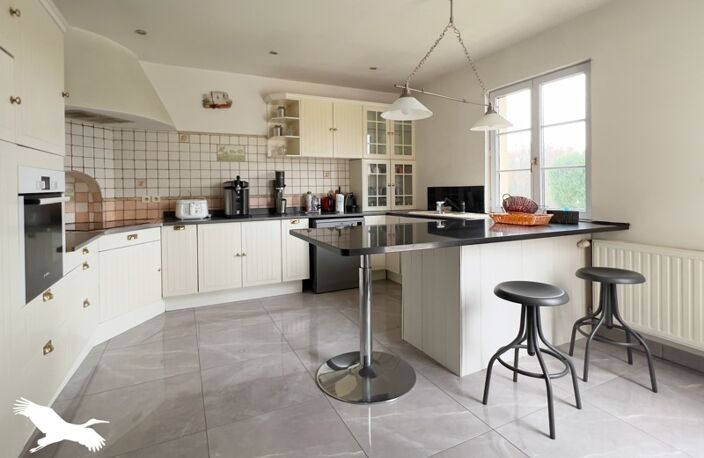Vente maison 4 pièces 138 m² Confolens (16500) — photo 4