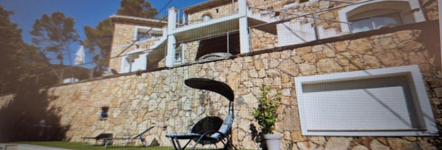 Maison 5 Pièces 190 m² à vendre à Le Cannet-des-Maures (83340)