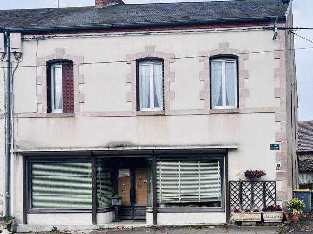 Maison de ville de 7 pièces principales — photo du bien