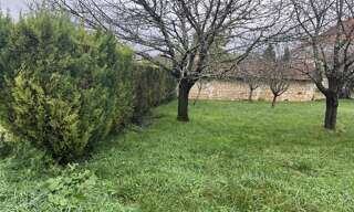 Terrain  1076 m² à vendre à Vœuil-et-Giget (16400)