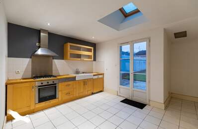 Maison en pierre de 5 pièces principales — photo du bien
