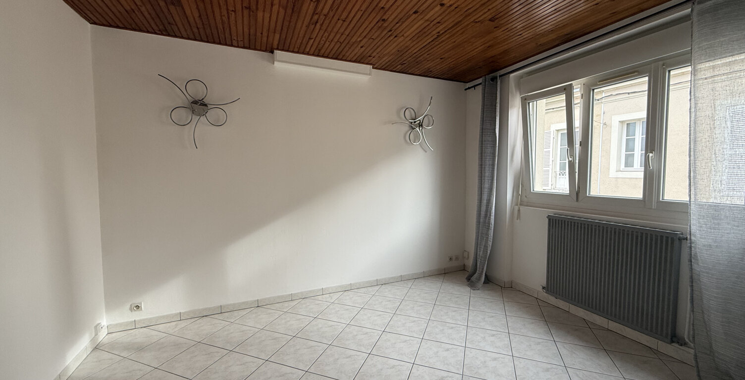 A LOUER -  APPARTEMENT TYPE 2 - LE MANS LES QUAIS — photo 1