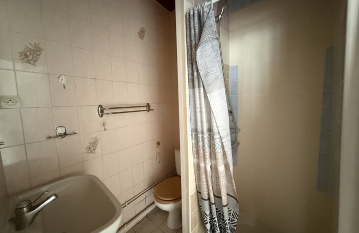 A LOUER -  APPARTEMENT TYPE 2 - LE MANS LES QUAIS — photo 4