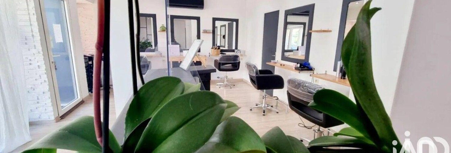 Commerce  65 m² à louer à Nîmes (30000)