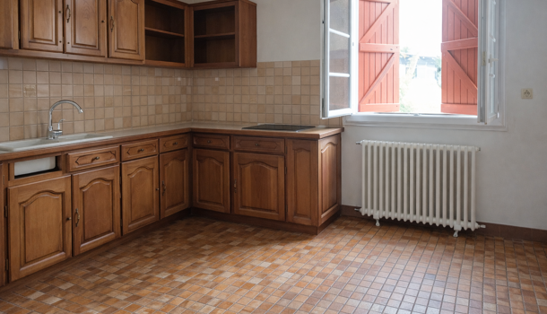 Propri&eacute;t&eacute; 4 pièces  à vendre Saint-Palais 64120