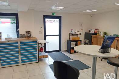 Bureau  2220 €