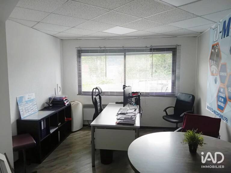 Location Bureaux 200 m&sup2; — photo 1