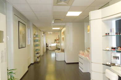 Commerce  2100 €