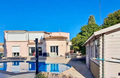 LA ROQUETTE VILLA INDIVIDUELLE SUD T6 DE 245 M2 PISCINE TERR — photo du bien